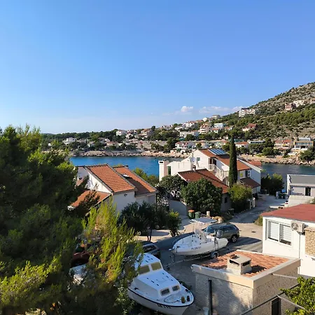 Konukevi Suton Primošten