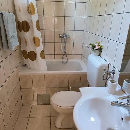 Suton 4* Primošten